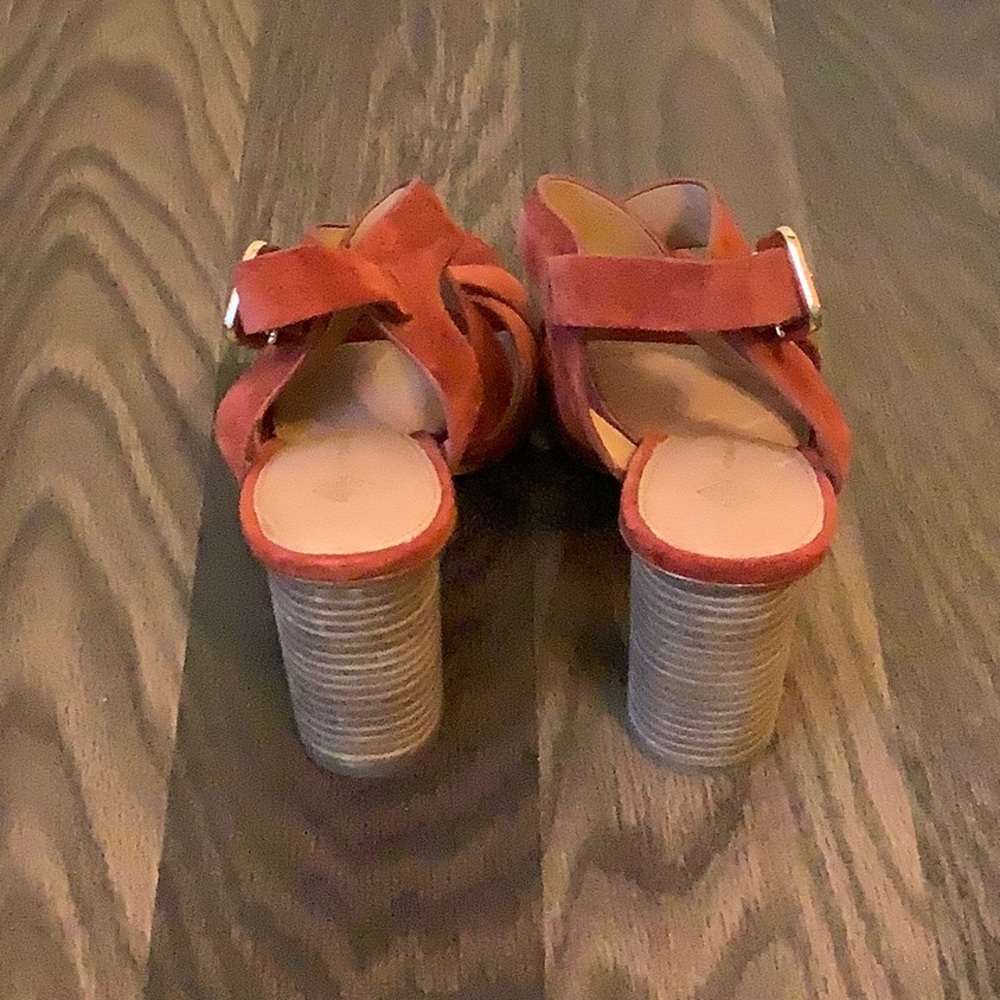 Heels - Picture 3 of 4